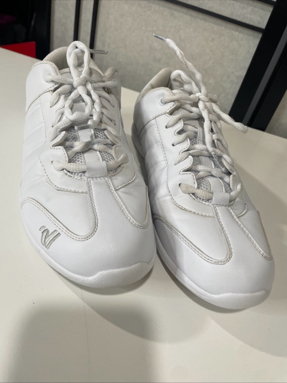 Varsity Cheerleader ll Shoes White Leather Size11 Women’s - Good Condition - Picture 4 of 10